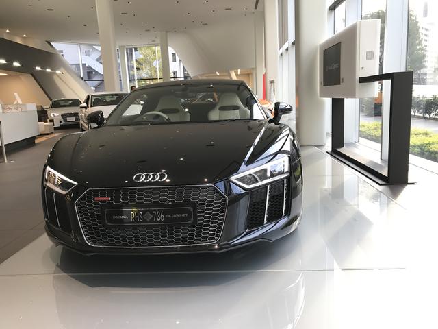 画像1: 「KINGSGRAIVE FINAL FANTASY」登場の特別なR8『The Audi R8 Star of Lucis』の実車を確認!