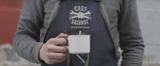画像: ワークショップ前でコーヒーを飲み、「よし、今日も作業するか!」と気合を入れます? www.youtube.com