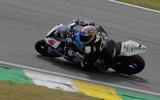 画像: BMW S1000RRで激走するアレックス・バロス。若手の伸び盛りのライダーを相手に、見事好成績を残しました。 www.bmw-motorrad-motorsport.com