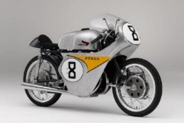 画像: ■RC142 1959年、Hondaの夢であったマン島TTレース(イギリスGP)に初参戦する為に開発された125cc/2気筒マシン。決勝レースでは初参戦にもかかわらず6位入賞を含め7位/8位/11位の結果を残しメーカーチーム賞を獲得した。グランプリレース参戦58年を経て通算700勝以上を記録したHondaが世界挑戦の第一歩を踏み出した記念すべきマシン。