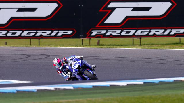 画像: 僅差で2位に甘んじたL.マヒアス(ヤマハ)。新型YZF-R6は、初戦からかなりの戦闘力を発揮しましたが、タイトル争いに絡めるか・・・注目です! photos.worldsbk.com