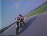 画像: おそらくこちらのシーンは、1982年のAMAスーパーバイク開幕戦のデイトナですね。 www.youtube.com