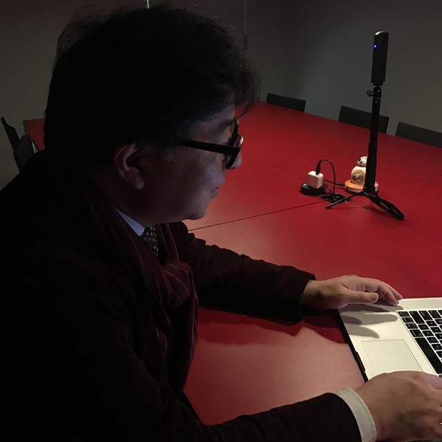 画像: 藤元健太郎 ディー・フォー・ディー・アール株式会社(D4DR inc.) 代表取締役社長 野村総合研究所を経てコンサルティング会社D4DR代表。広くITによるイノベーション,事業戦略再構築,マーケティング戦略などの分野で調査研究,コンサルティングを展開。様々なスタートアップベンチャーの経営にも参画し,イノベーションの実践を推進している。経済産業省産業構造審議会情報経済分科会委員,青山学院大学大学院国際マネジメント研究学科ExectiveMBA非常勤講師,関東学院大学人間共生学部非常勤講師などを歴任。 現在日経MJでコラム「奔流eビジネス」を連載中。