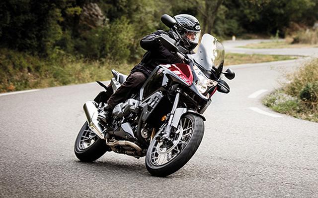 画像: HONDAの独自技術DCTがライダーを自由にする。