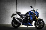 画像: でも、スズキだけは750cc四気筒エンジンのスポーツバイク。いわゆる“ナナハン四発”を今日まで捨てることなく、こだわり続けてきたんです。