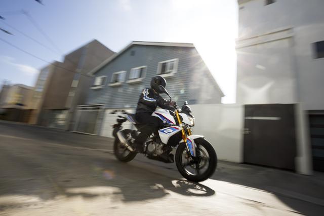 画像1: BMW S 1000 Rの遺伝子を受け継いだ「新型BMW G310R」が2017年6月1日より発売開始!