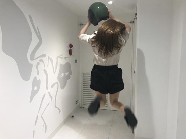 画像: 垂直跳び2メートルくらいは飛んでいます!(推定)