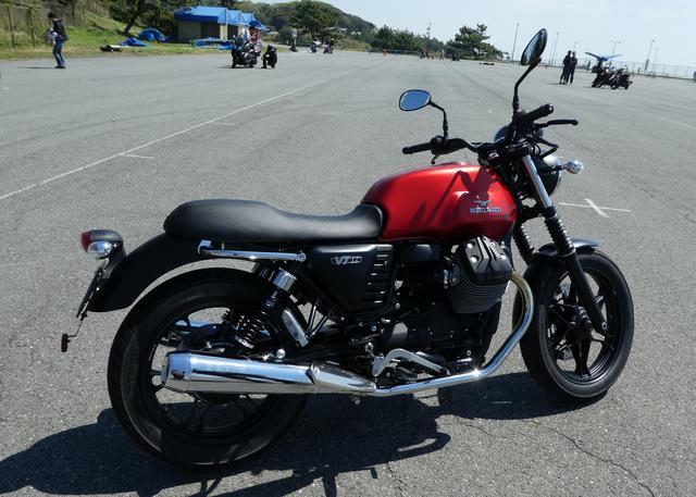 画像2: MOTO GUZZI V7 II Stone