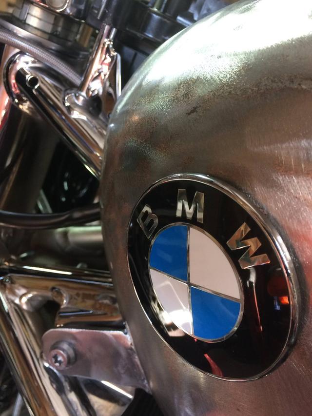 画像1: フランスのカスタムビルダー Riverside MotocyclettesのBMWをもらえるなら、割り切った関係でも付き合います。