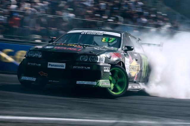 モンスターエナジー ロッシの新商品 モンスター ロッシ が本日より発売 発売記念に360度vr体験ブースが東京 名古屋 大阪にて登場します Lawrence Motorcycle X Cars A Your Life