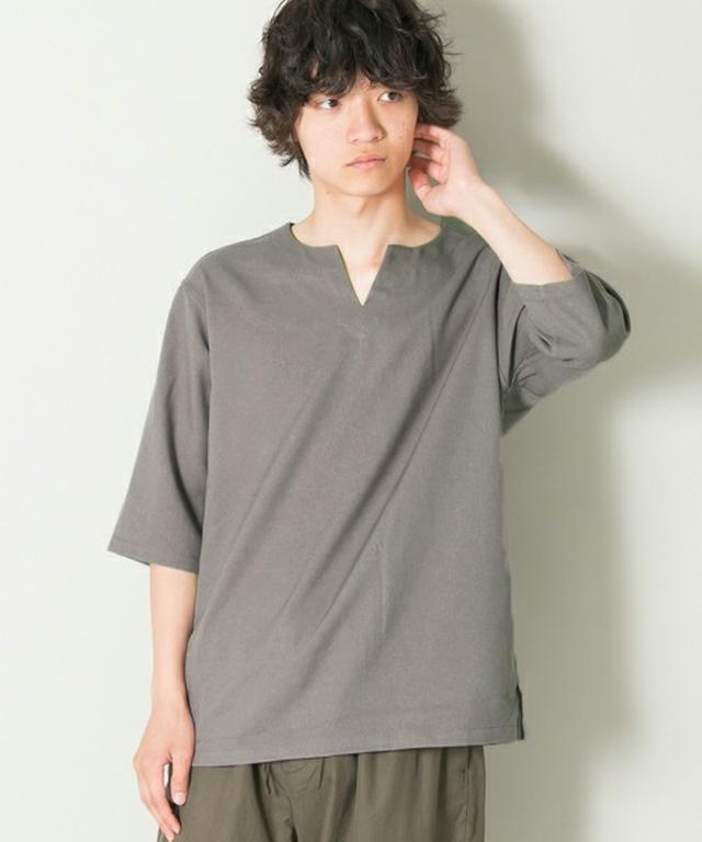 画像: URBAN RESEARCH UR エステルツイルキーネックシャツ ¥8,100 税込 zozo.jp