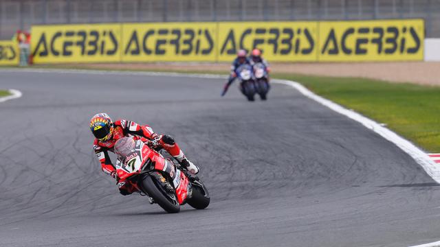 画像: ドゥカティのエース、C.デイビスが見事フランスラウンドのレース2を制しました! www.worldsbk.com