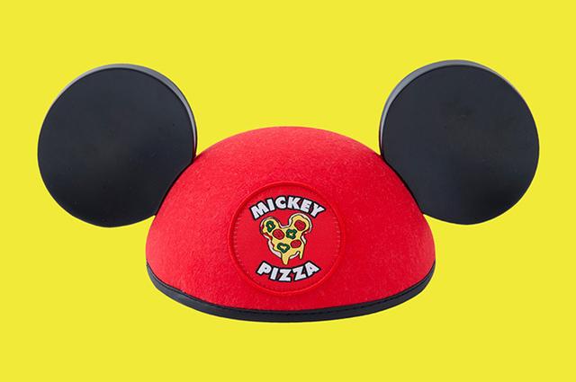 画像: ミッキーピザのイヤーハット 2,400円(税込)