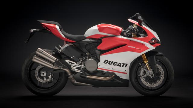 画像: 959パニガーレ・コルサは175.5kgの乾燥重量の車体に、150馬力のV2エンジンを組み合わせています。フラッグシップにしか興味のない見栄張り系ライダー以外では、このパフォーマンスに不満を覚えるライダーはほとんど存在しないのではないでしょうか? www.ducati.co.jp