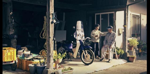 画像8: Hondaスーパーカブ。
1958年以来、ぼくたちの生活の”足”として走り続けてくれた友