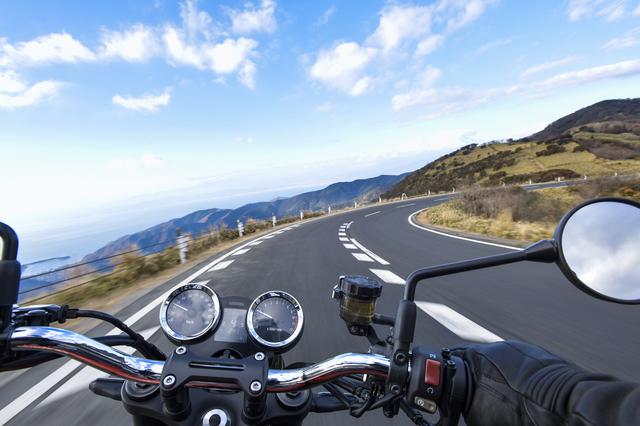 画像1: 法定速度でゆったり流す。そのときZ900RSは?