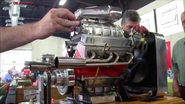画像: 103cc!!のV8エンジンです。最高出力は16馬力とのこと。 www.youtube.com