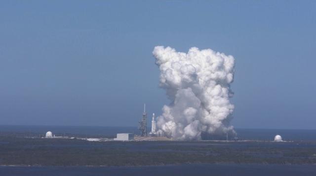 画像: サターンV以来となる世界最大ロケットの発射