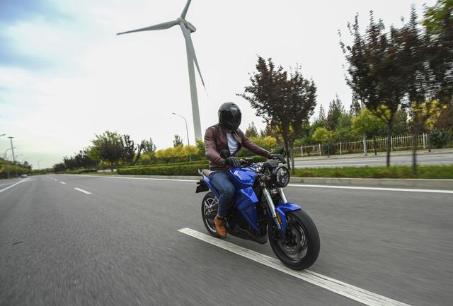 画像1: www.evokemotorcycles.com