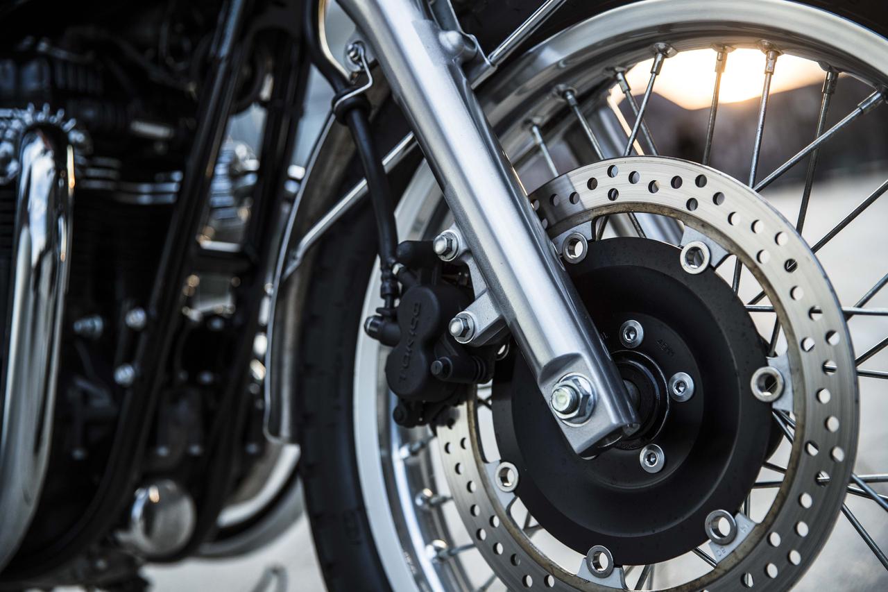 画像: つや消しブラックのハブもファイナルエディションの特別仕様。この“ちょっとそっけない”感じが、何だかいい感じです。