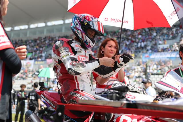 画像4: 命をかけて走るライダー!!