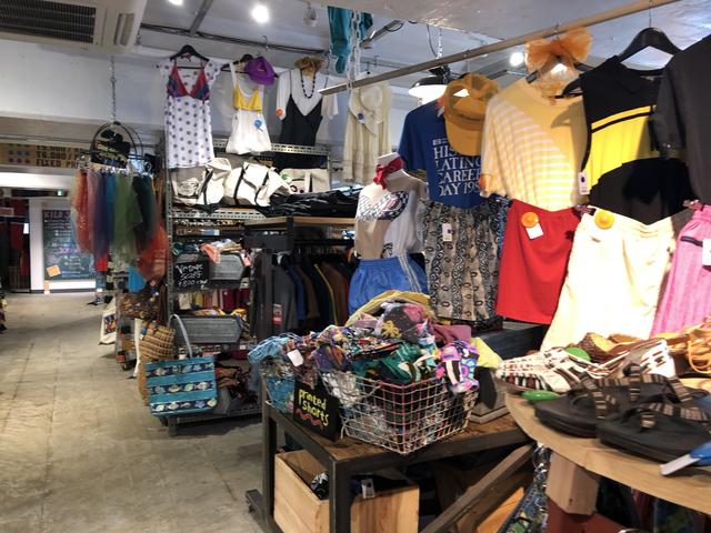 画像: 店内は相当広いです!
