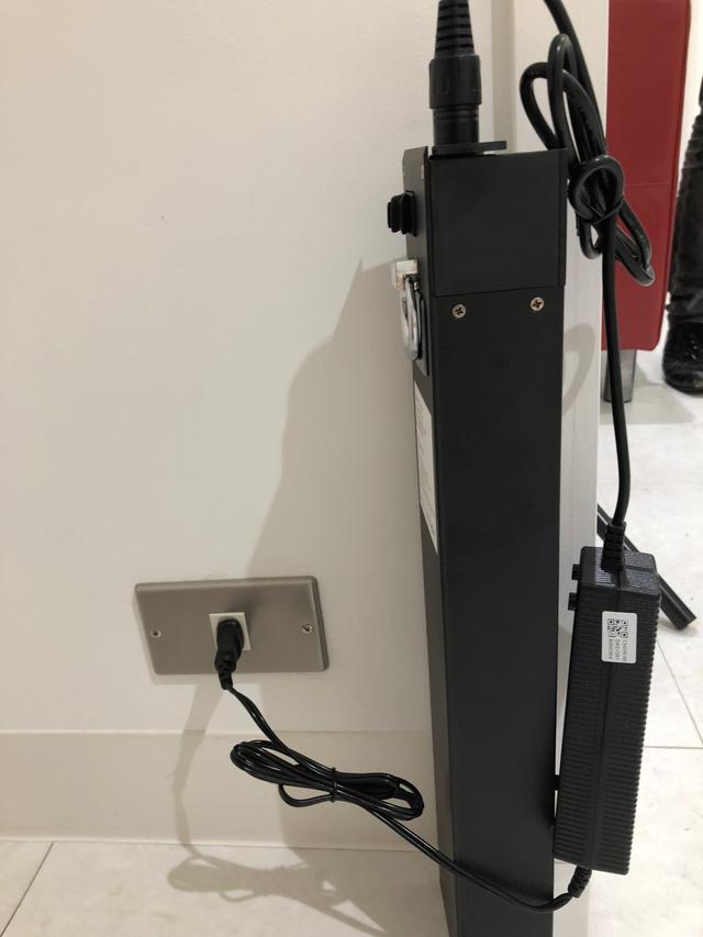 画像: 早速充電開始!完全充電まで3.5時間とのことです。