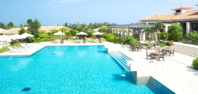 画像: ラグーンプール☆一番広く、浮き輪でぷかぷかしたり泳いだりにぴったり! resort-kohamajima.jp