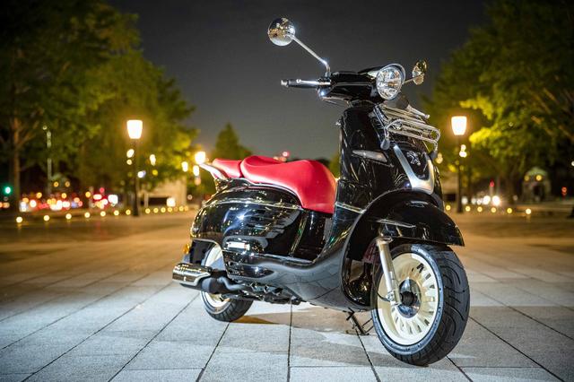 画像1: バイクは『黒』しか愛せない。台数限定のプジョーのコスパが高すぎる！ 【PEUGEOT/DJANGO（ジャンゴ）】