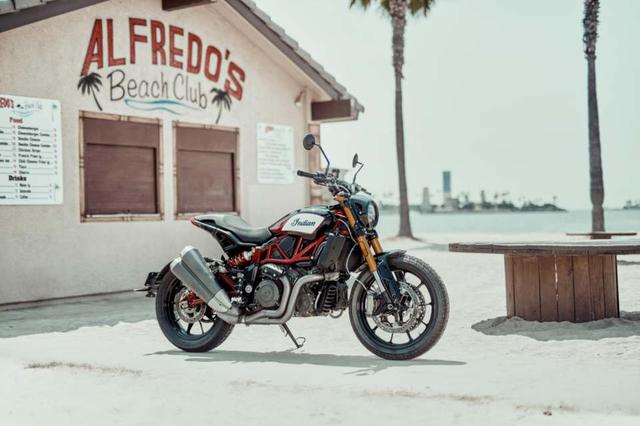画像: いかにもカスタムしました! という仕上がりだったFTR1200カスタムに比べると、量産版FTR1200はいかにも市販車ならでは・・・というまとまり感がありますね。 www.facebook.com