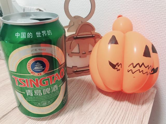 画像: 上海土産の青島ビールと三上的ハロウィン