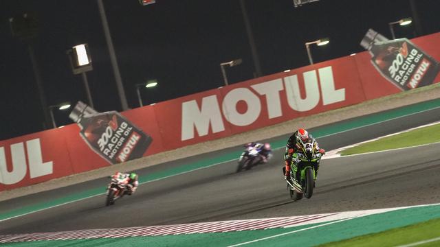 画像: カワサキでは最後となるレースで、2位に入ったT.サイクス(カワサキ)。 www.worldsbk.com