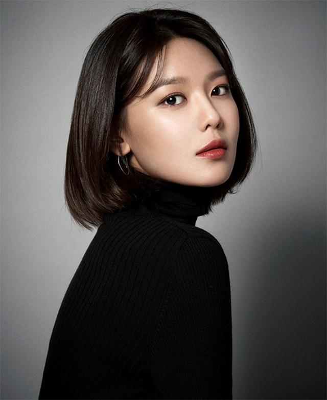画像3: 【タンデム時代】あの少女時代のスヨンさんが、変わらぬ美貌と美脚を披露中のABC-MARTのCMに注目だ!
