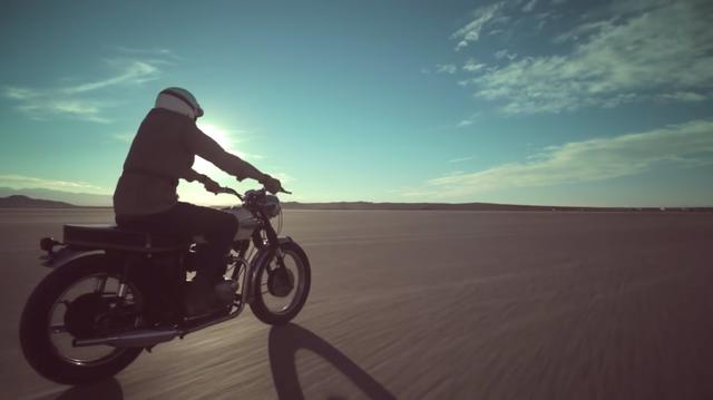 画像: TR6トロフィーなどのトライアンフ650ccツインは、1950〜1960年代にアメリカをはじめ世界で最も愛された英国車でした。 www.youtube.com