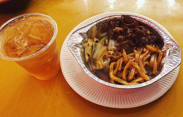 画像: 鉄板ダイニング 「だんらん常陸牛の牛すき焼き鍋」 800円