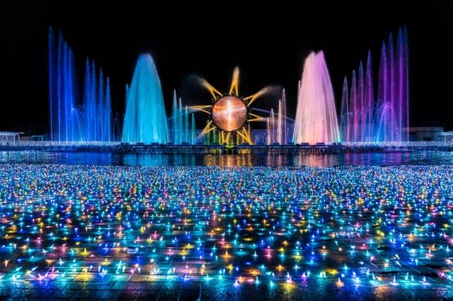 画像: イルミネーションって冬のイメージ……もう終わっちゃうんじゃないの? いえ、ご安心ください。4月までやってくれるらしいですよ!
