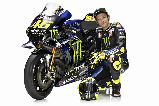 画像: 昨シーズンは未勝利に終わったV.ロッシですが、"黒く"なった2019年シーズンの捲土重来を期待しましょう! www.yamaha-racing.com