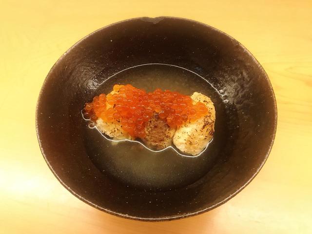 画像6: お任せ握りでは珍しいネタも入ってます。