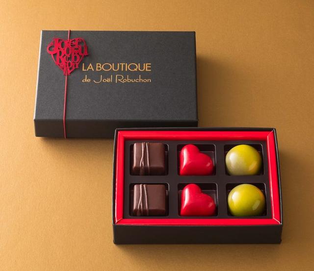 画像: ボンボンショコラ 6個入 ¥3,240 www.robuchon.jp