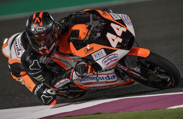 画像: 新チームでいきなりポールポジションを獲得したA.カネット www.motogp.com