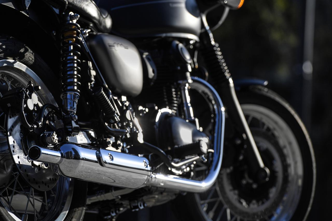 画像2: 音と振動。まずエンジンありき。