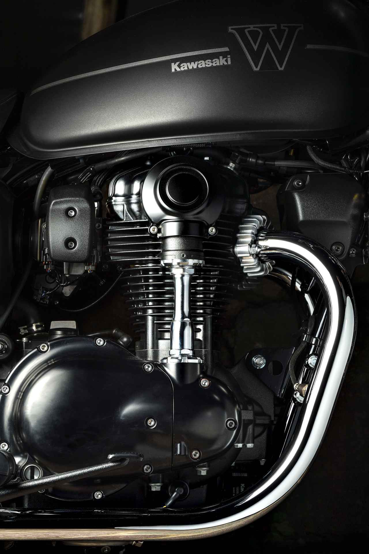 画像1: 音と振動。まずエンジンありき。