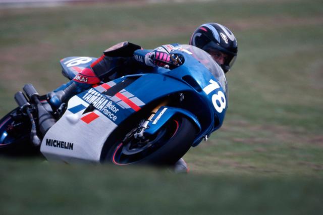 画像: 1993年、オランダGPをヤマハYZR500で走るB.ガルシア。1994〜1995年はROCのマシンでGP500ccにエントリーしていました。 global.yamaha-motor.com