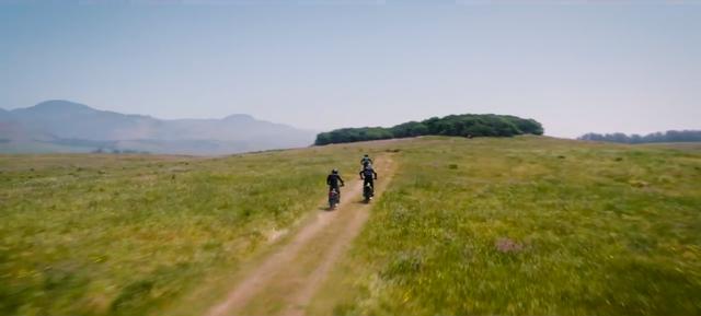 画像: デュアルパーパスのKLX230、そして競技車のKLX230R & KLX300Rの3台が、登場する動画です! www.youtube.com