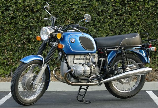 画像: こちらは/5シリーズの最終期の作、アメリカ向け1973年型のBMW R75/5(空冷4ストローク水平対向2気筒OHV2バルブ・750cc)のロングホイールベースモデルです。 penforhire.wordpress.com