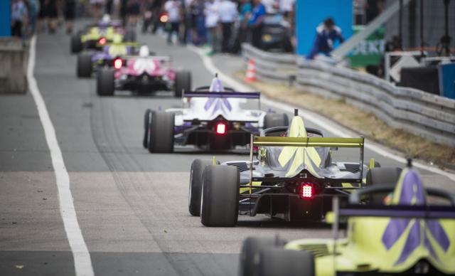 画像1: wseries.com