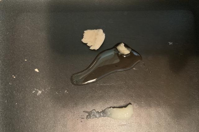 画像: 香味シャンタンはニンニクチューブ1cmに対してこのぐらいです。