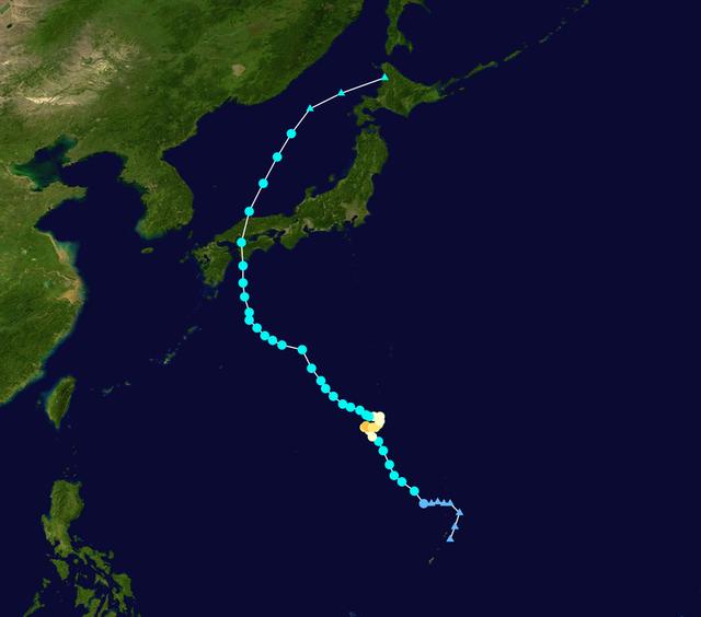 画像: 大型の台風10号「クローサ」は、韓国・東海とロシア・ウラジオストクを直撃しませんでしたが、その影響で海は荒れることに・・・。 ja.wikipedia.org