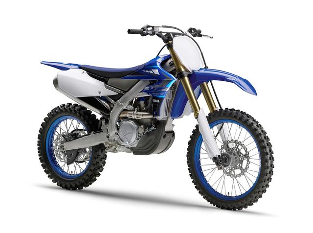 画像: YZ450FX ワイゼット450エフエックス (参考出展車) モトクロス競技用ハイエンドモデル「YZ450F」をベースに、エンデューロレースで求められるさまざまな機能・性能を装備した「YZ450FX」。軽快なハンドリングや高回転域で力強さを発揮するエンジンなど、エンデューロレース専用車として最適なセッティングを施している。 ※JNCC参戦エンデューロ仕様車を出展。 global.yamaha-motor.com