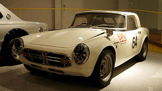 画像: 四国自動車博物館に過去展示されていた、ヨシムラチューンのエンジンを搭載するホンダS800。 www.vistanet.co.jp